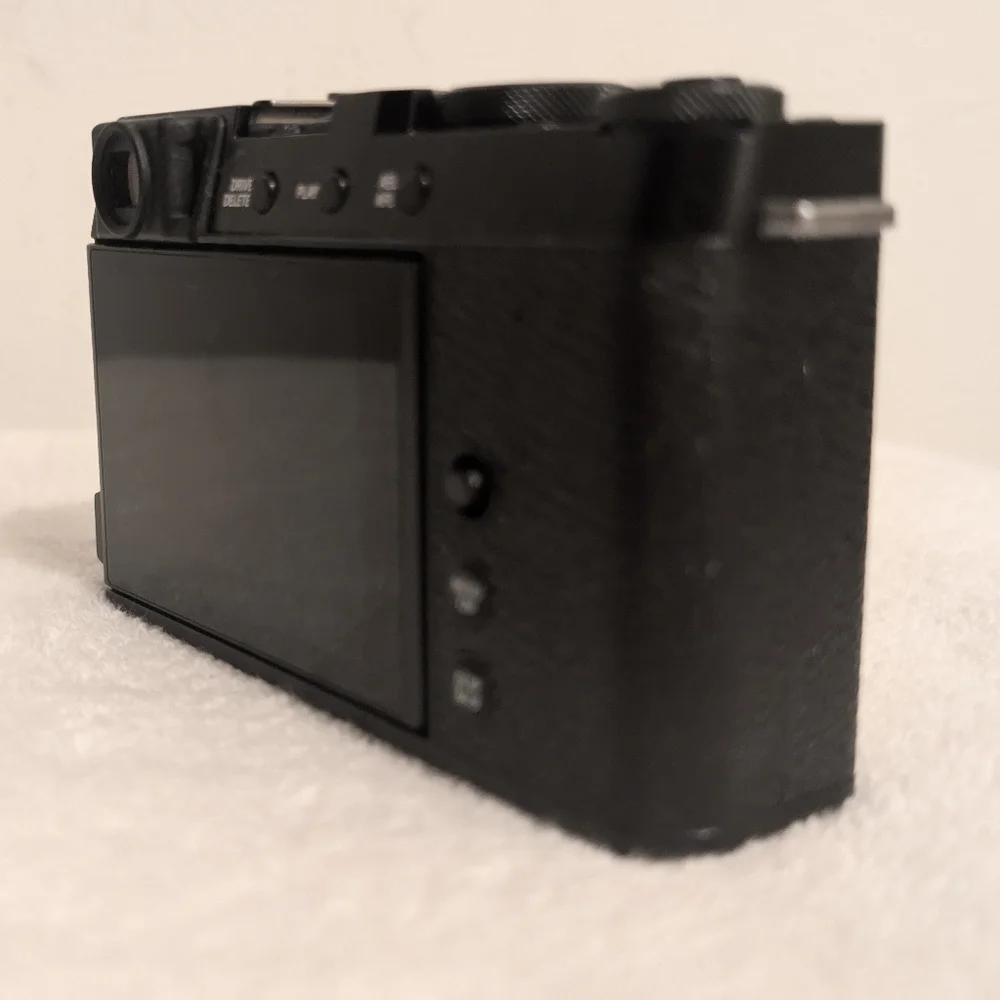 Fujifilm X-E4 Black Excellent Condition Updated NWOB Pls read Description